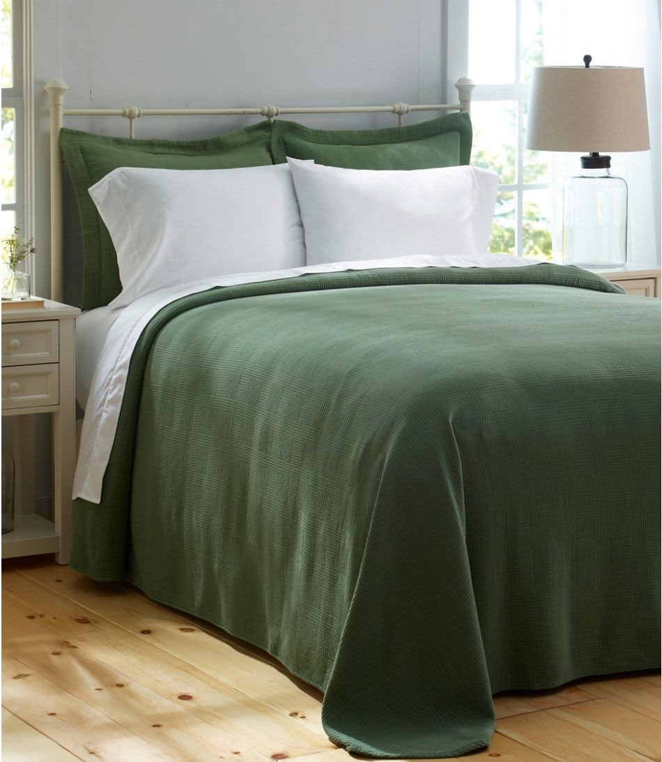 Best Bedspreads of 2026 - L.L.Bean Vintage Matelass&eacute; Bedspread image 1