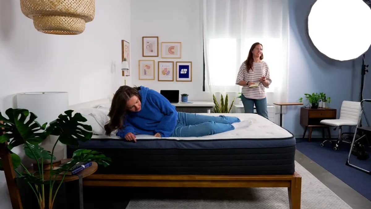 July 4th Mattress Sales - Helix Midnight Luxe image 2