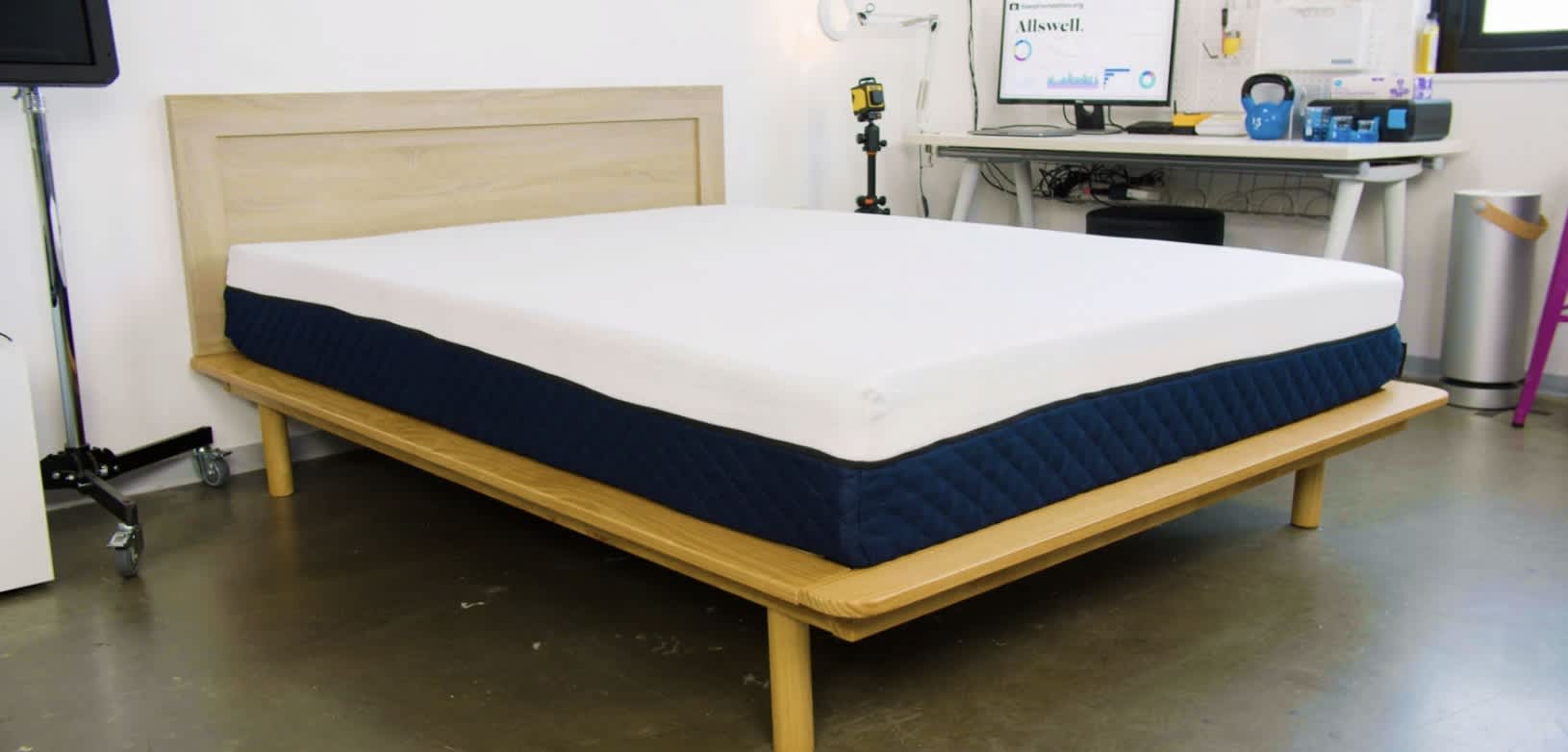 Best Mattress in Canada for 2026 - Silk & Snow Mattress image 1