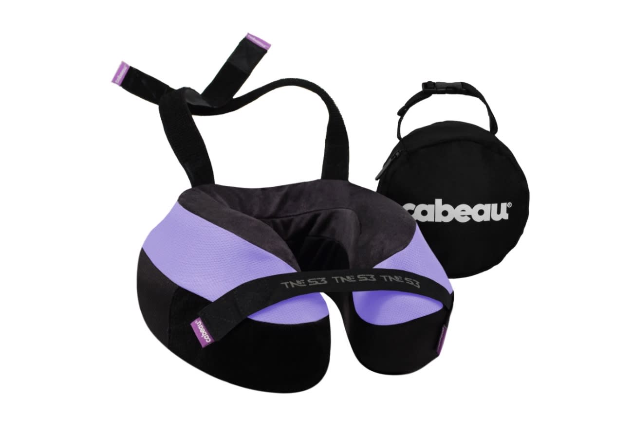 Best Travel Pillows of 2026 - Cabeau The Neck's Evolution S3 Neck Pillow image 1