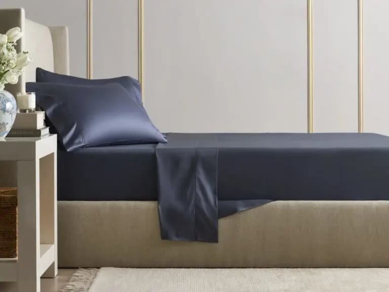 Best Sheets of 2025 - Quince Giza Cotton Sheet Set image 1