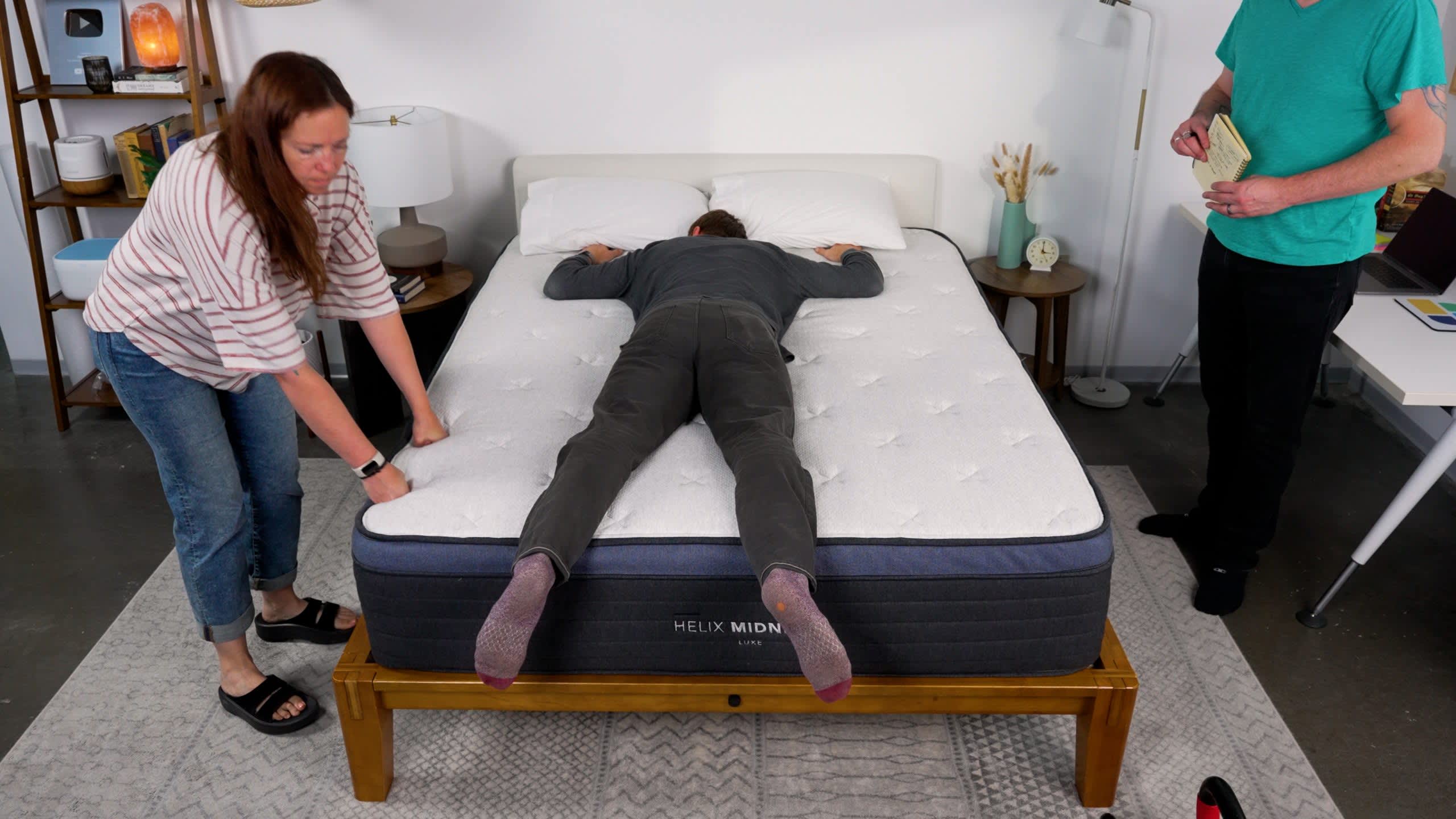 Best Amazon Mattress of 2026 - Helix Midnight Luxe image 1
