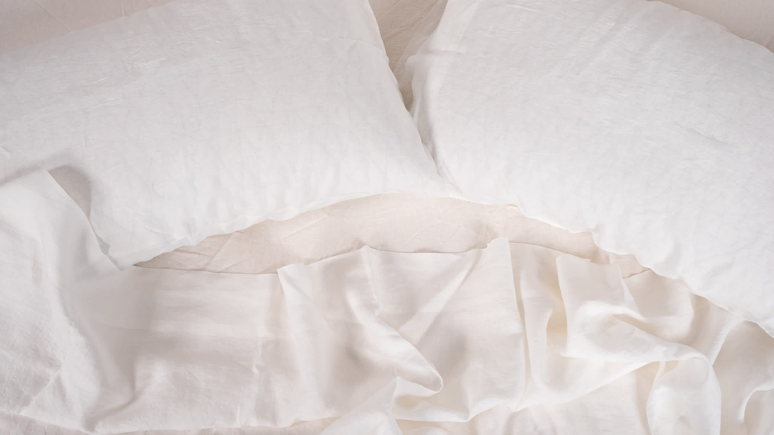 Best Hotel Sheets of 2026 - Quince European Linen Sheet Set image 1