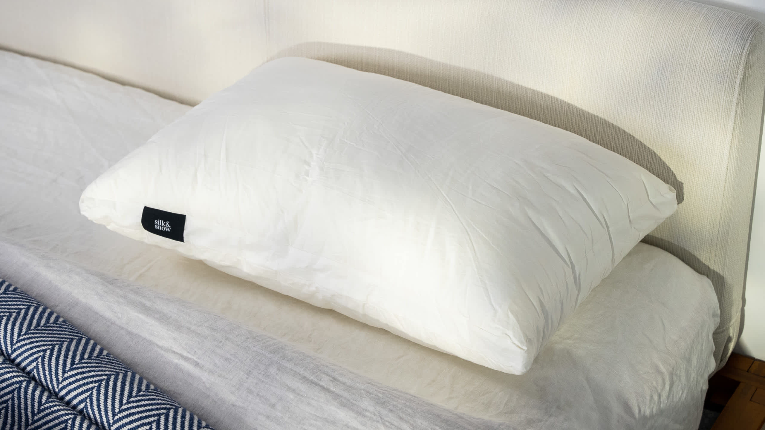 Best Pillows for Snoring in 2026 - Silk & Snow Pillow image 1