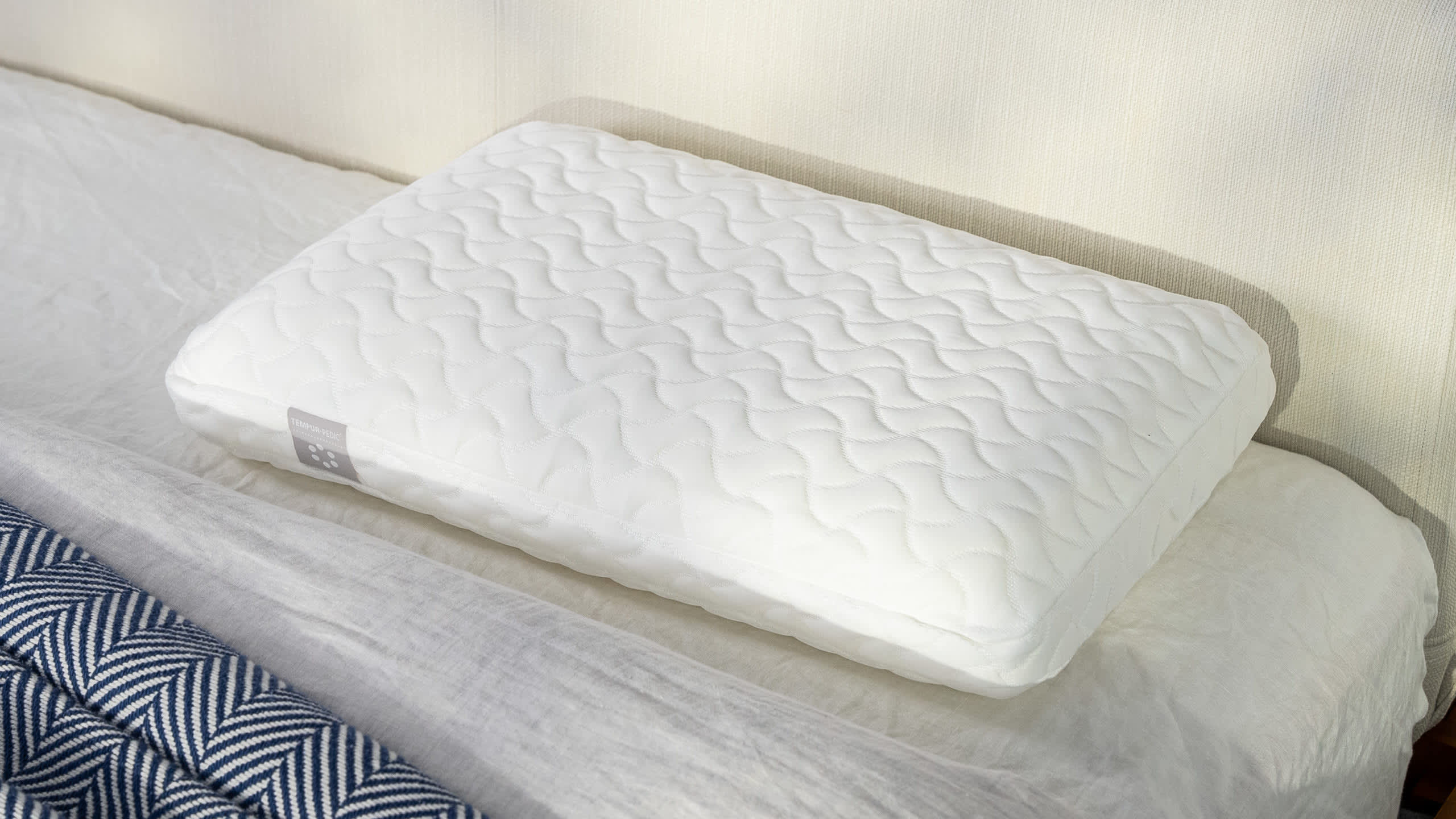 Best Tempur-Pedic Pillows of 2026 - Tempur-Pedic TEMPUR-Cloud Pillow image 1