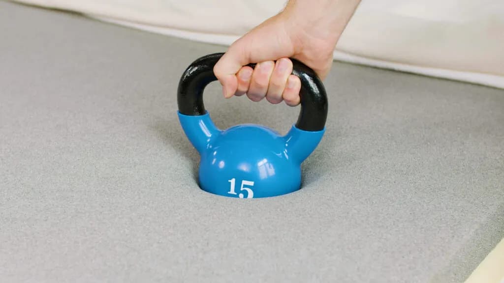 Testing Motion Isolation with Kettle Bells in our Test Lab