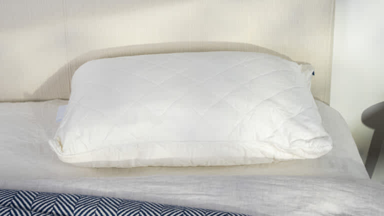 Best Soft Pillows - Best Temperature Regulating - Sijo FluffBase Eucalyptus Pillow