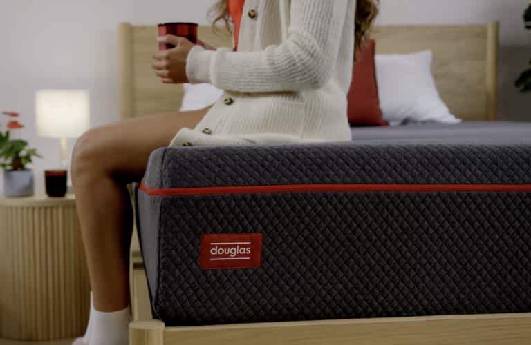Best Mattress in Canada for 2026 - Douglas Original Hybrid Mattress