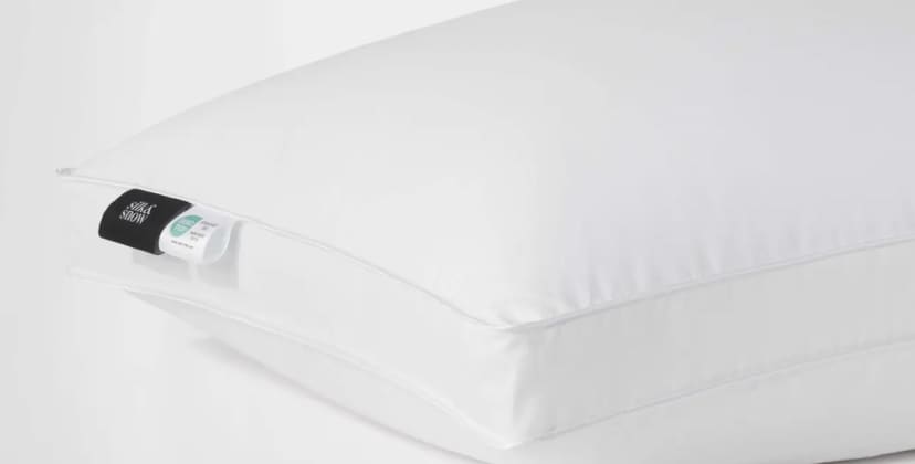 Product page photo of the Silk & Snow Reserve Down Pillow