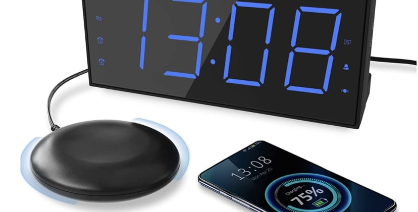 Amazon.com photo of the Roxicosly Super Loud Alarm Clock