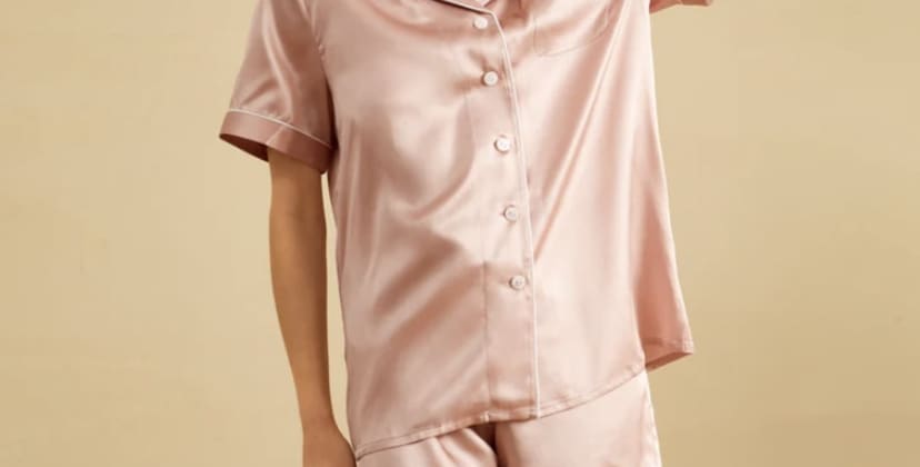 Product page photo of the Mommesilk Elegant Silk Short Pajamas